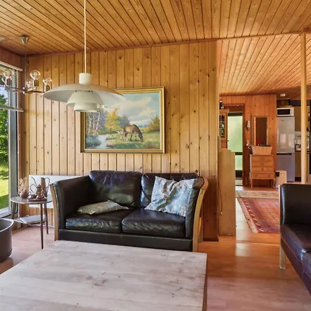 Idyllic Coastal Comfort And Relaxing בית נופש