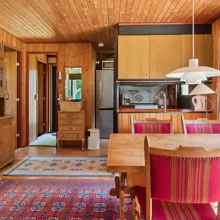 Idyllic Coastal Comfort And Relaxing *