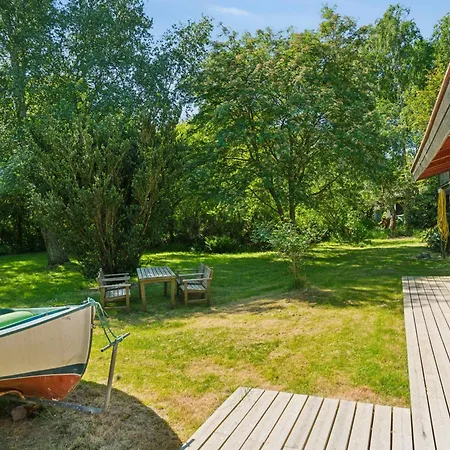 Idyllic Coastal Comfort And Relaxing